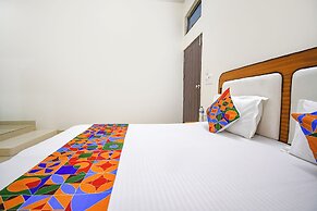 Fabhotel Jayaditya Palace