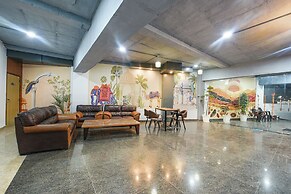 Fabhotel Luxe 8 Stayz