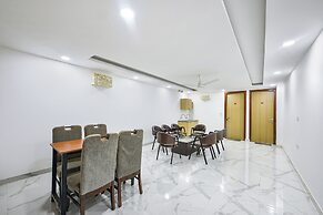 Fabhotel Luxe 8 Stayz