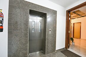 Fabhotel Luxe 8 Stayz