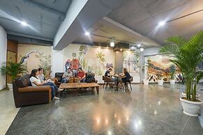 Fabhotel Luxe 8 Stayz