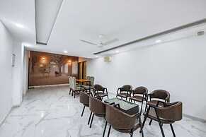 Fabhotel Luxe 8 Stayz