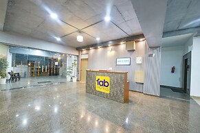 Fabhotel Luxe 8 Stayz