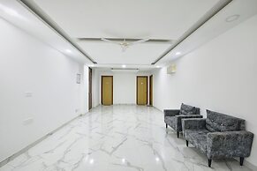 Fabhotel Luxe 8 Stayz