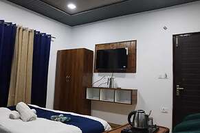 Hotel Everest Highland by Krishiv