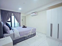 Arte Cheras Luxury Suites by TheStayHub