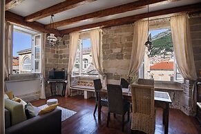 Cathedral Palace by DuHomes