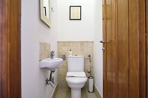 Cathedral Palace by DuHomes