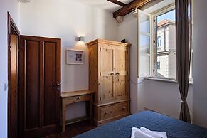 Cathedral Palace by DuHomes