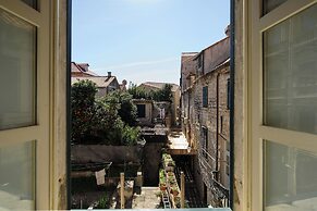 Cathedral Palace by DuHomes