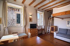 Cathedral Palace by DuHomes