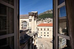 Cathedral Palace by DuHomes