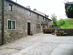 Oakworth Charm Barn Cottage - 3 Bedrooms