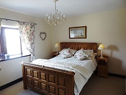 Oakworth Charm Barn Cottage - 3 Bedrooms