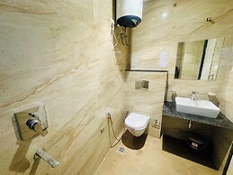 Hotel Deep Palace