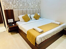 Hotel Deep Palace