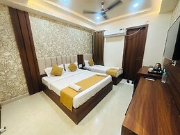 Hotel Deep Palace