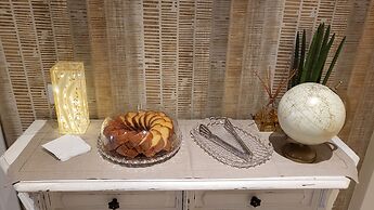 Design 18 Charming Rooms