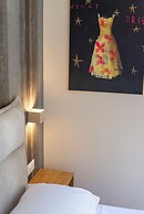 Design 18 Charming Rooms