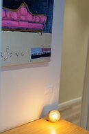 Design 18 Charming Rooms