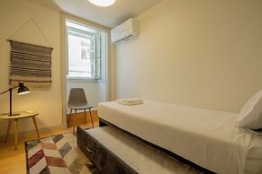 Castelo Superior Two Bedroom Apartment