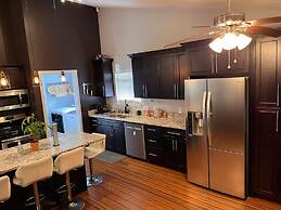 Remodeled and Inviting Free EV Charging Station Level 2