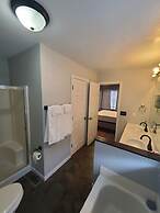 Remodeled and Inviting Free EV Charging Station Level 2