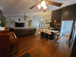 Remodeled and Inviting Free EV Charging Station Level 2