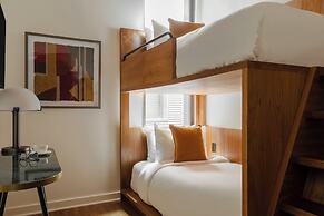 FOUND Hotel Chicago River North