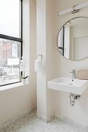 FOUND Hotel Chicago River North