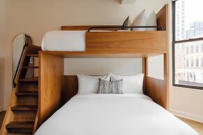 FOUND Hotel Chicago River North