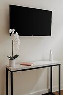 FOUND Hotel Chicago River North