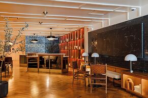 FOUND Hotel Chicago River North