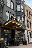 FOUND Hotel Chicago River North