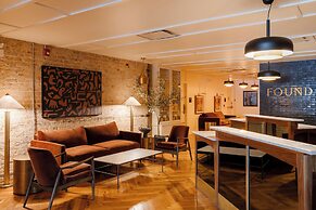 FOUND Hotel Chicago River North