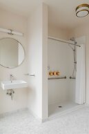 FOUND Hotel Chicago River North