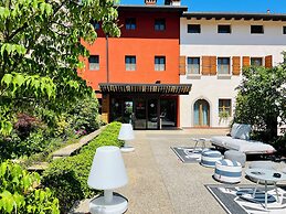 Elliot Osteria e Dormire in Collina