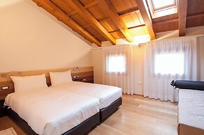 Elliot Osteria e Dormire in Collina