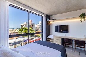 Studios in Building With Swimming Pool in Jurere - SOT