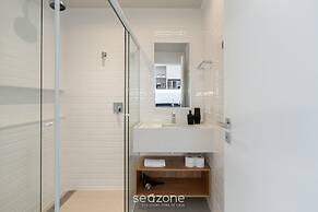 Studios in Building With Swimming Pool in Jurere - SOT