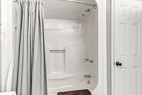 Rustic Cowboy Ranch Retreat: Stay Near Nashville