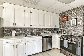 Rustic Cowboy Ranch Retreat: Stay Near Nashville