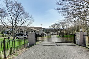 Rustic Cowboy Ranch Retreat: Stay Near Nashville