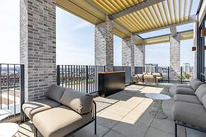 Student Only Winfield Court