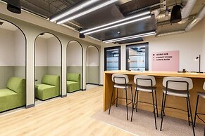 Student Only Winfield Court