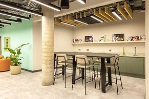 Student Only Winfield Court