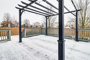 5 Mi to Emu: Home w/ Seasonal Pool Access