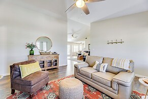 4 Mi to Superstition Springs: Haven w/ Hot Tub!