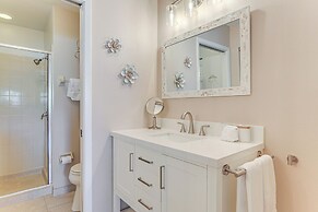 7 Mi to Beach: Condo w/ Pool Access in Bradenton!