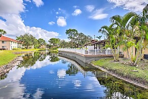 7 Mi to Beach: Condo w/ Pool Access in Bradenton!